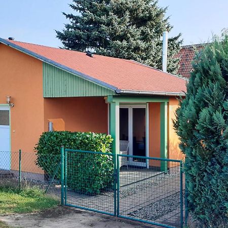 Kleines Ferienhaus Am Feldrand Malchow  Exterior photo